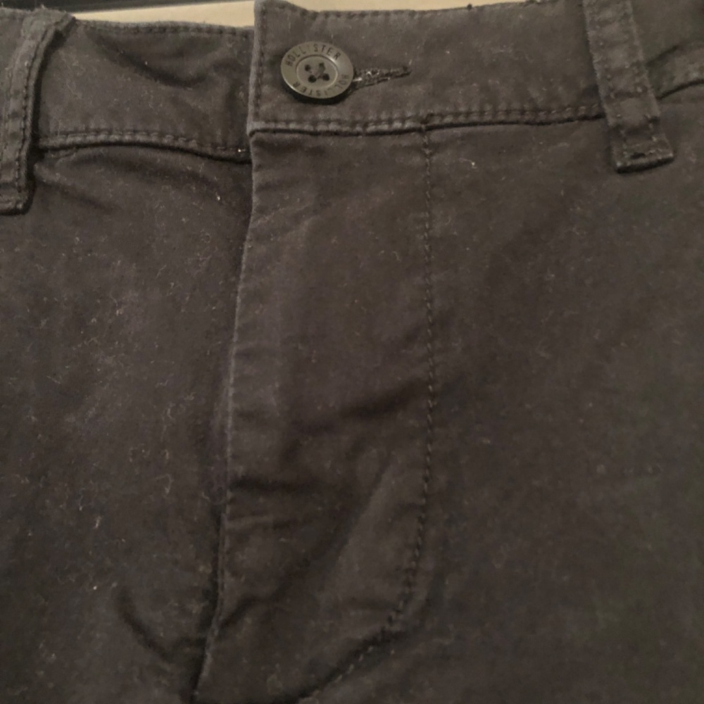 Hollister black shorts with pockets in front and back. Waist 29. - Picture 3 of 8